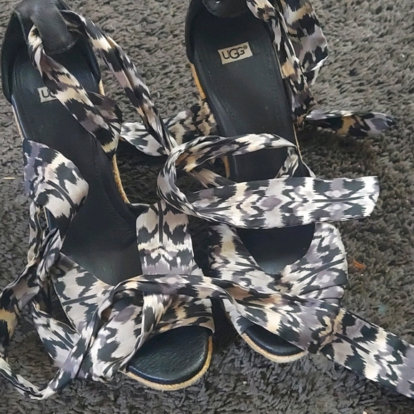 Ugg wedge sandals - Picture 1 of 2